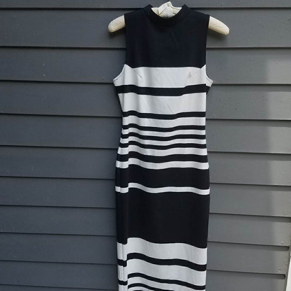 Beautiful LuLus Black White Stripe Knit Midi / Maxi Dress size Medium